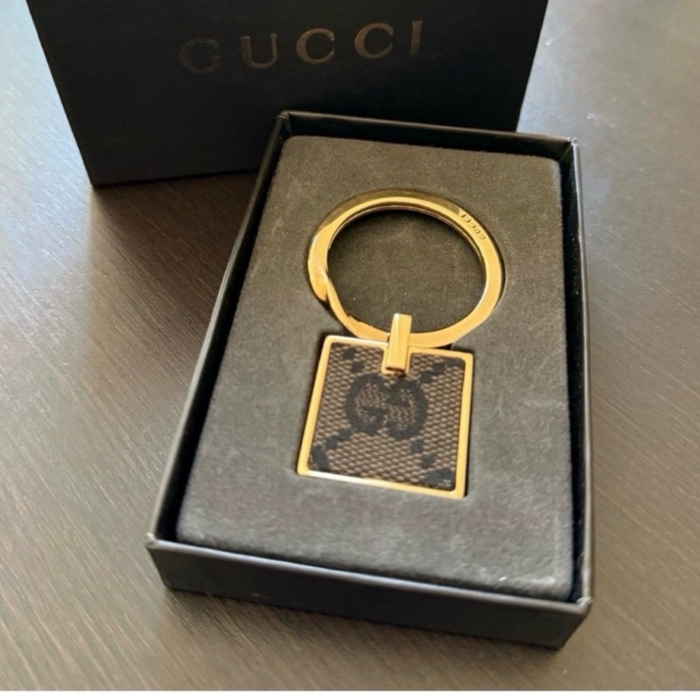 Gucci Gold and Black Key chain with box